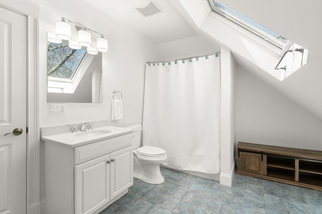 33 Everett Street, Concord, MA 01742