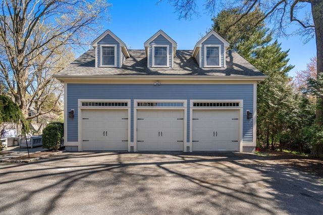 33 Everett Street, Concord, MA 01742