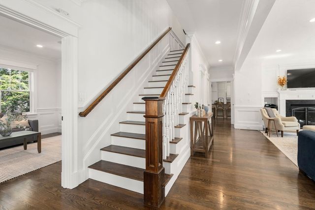 33 Everett Street, Concord, MA 01742