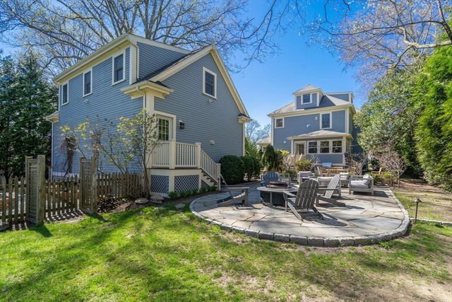 33 Everett Street, Concord, MA 01742