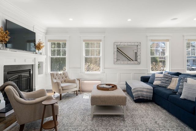 33 Everett Street, Concord, MA 01742