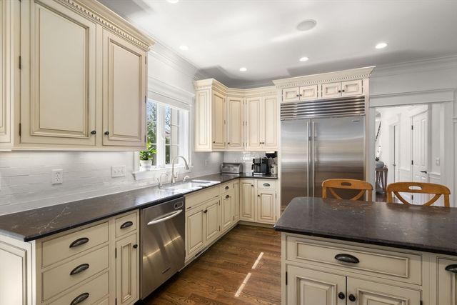 33 Everett Street, Concord, MA 01742