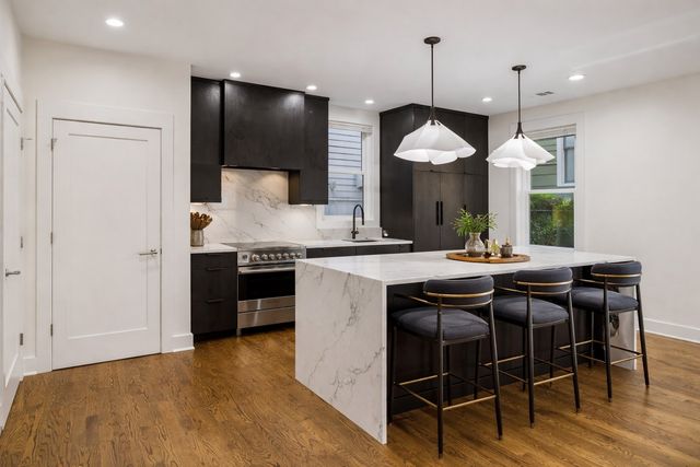 403 Van Buren St, Nashville, TN 37208