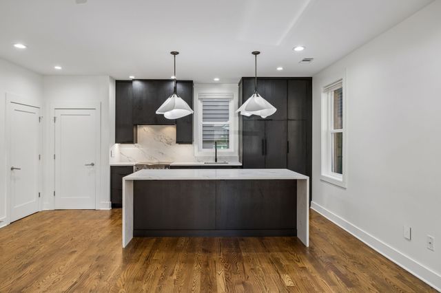 403 Van Buren St, Nashville, TN 37208