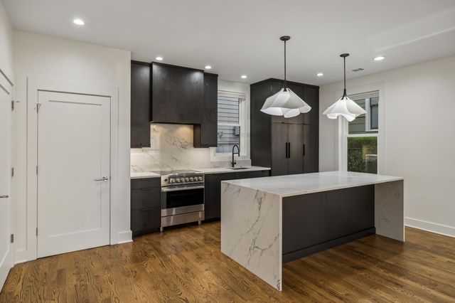 403 Van Buren St, Nashville, TN 37208