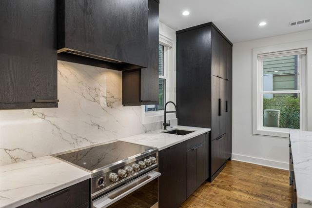 403 Van Buren St, Nashville, TN 37208