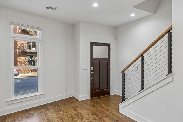 403 Van Buren St, Nashville, TN 37208