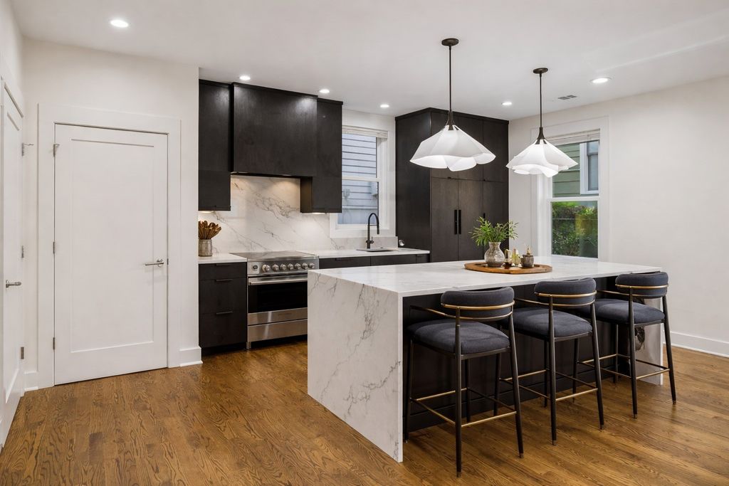 403 Van Buren St, Nashville, TN 37208