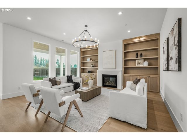 141 Se 24TH Ave, La Center, WA 98629