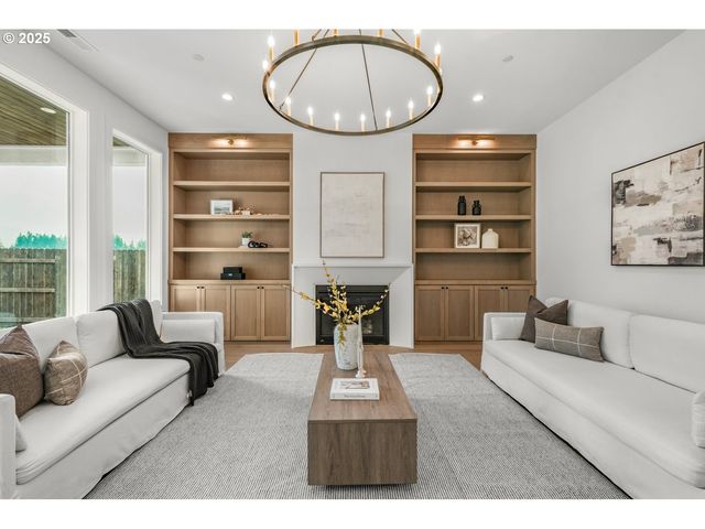 141 Se 24TH Ave, La Center, WA 98629