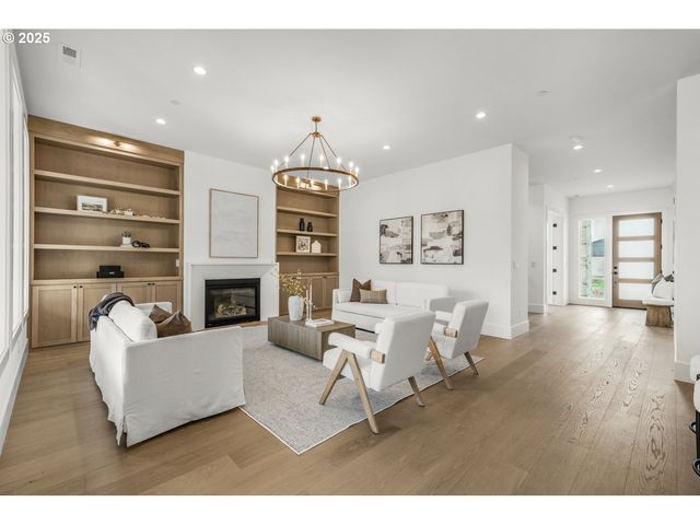 141 Se 24TH Ave, La Center, WA 98629