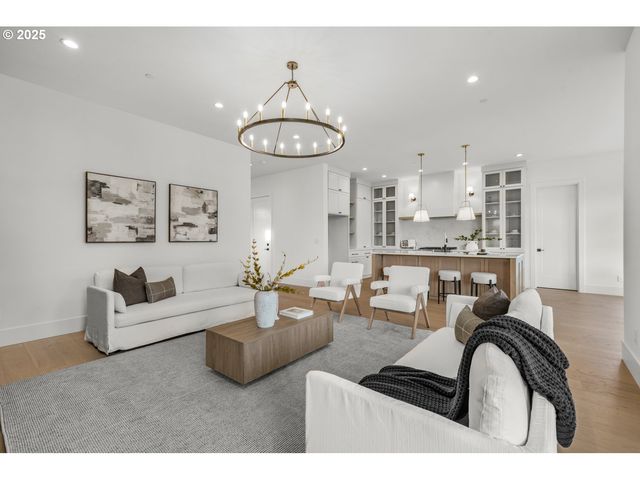 141 Se 24TH Ave, La Center, WA 98629