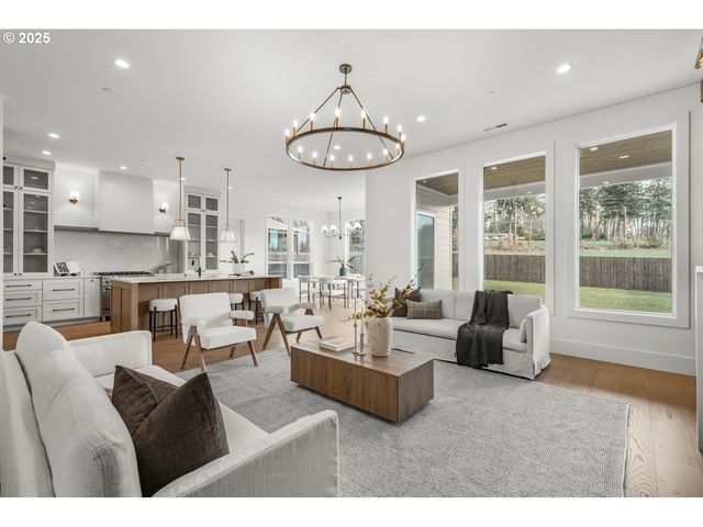 141 Se 24TH Ave, La Center, WA 98629