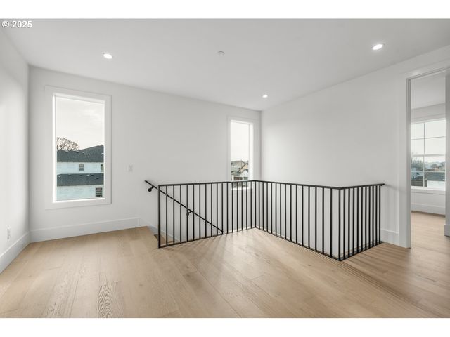 141 Se 24TH Ave, La Center, WA 98629