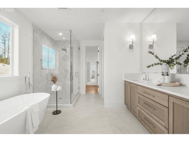 141 Se 24TH Ave, La Center, WA 98629