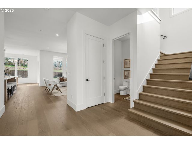 141 Se 24TH Ave, La Center, WA 98629