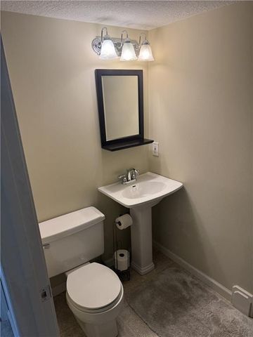 2005 SE 2nd Terrace, Lee's Summit, MO 64063