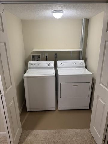 2005 SE 2nd Terrace, Lee's Summit, MO 64063