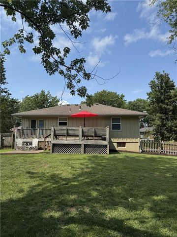 2005 SE 2nd Terrace, Lee's Summit, MO 64063