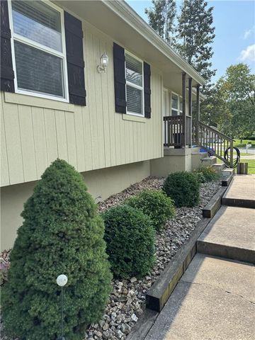 2005 SE 2nd Terrace, Lee's Summit, MO 64063