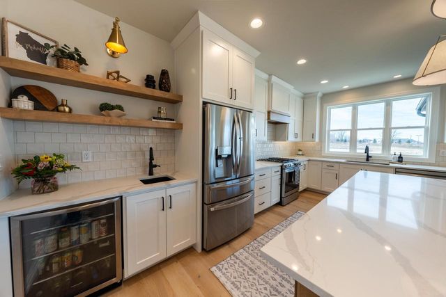 3014 STONE FENCE PLACE, Green Bay, WI 54311