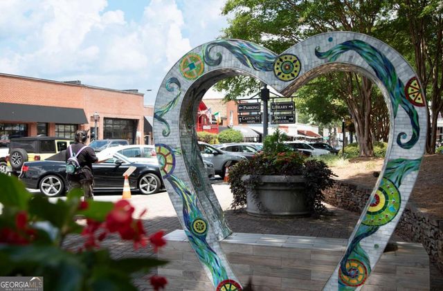 112 Bridgecrest Road 7, Roswell, GA 30075