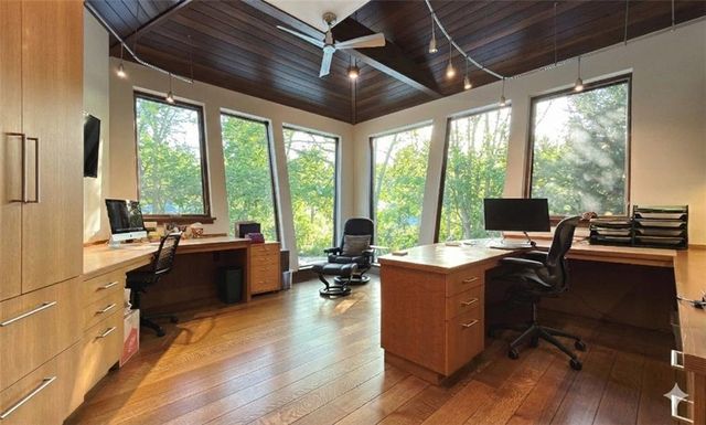 2615 W 98th Street, Leawood, KS 66206