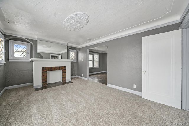 15886 Woodingham Drive, Detroit, MI 48238