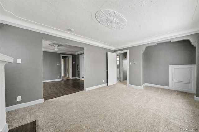 15886 Woodingham Drive, Detroit, MI 48238