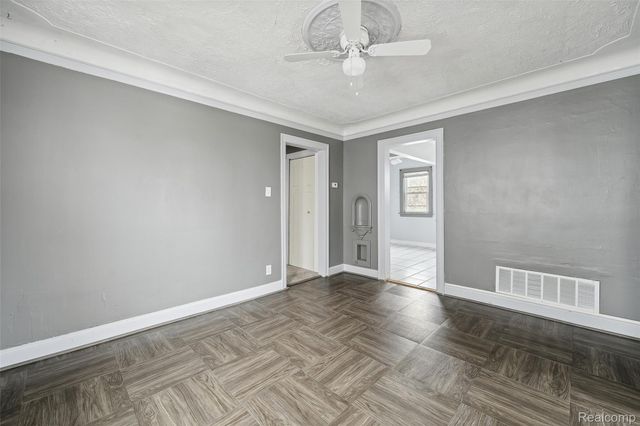15886 Woodingham Drive, Detroit, MI 48238