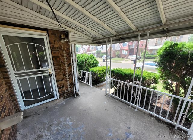 15886 Woodingham Drive, Detroit, MI 48238