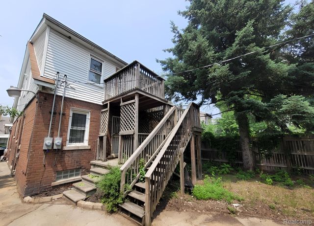15886 Woodingham Drive, Detroit, MI 48238