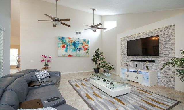 2110 Woodland Park Drive, Houston, TX 77077