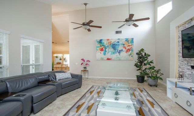 2110 Woodland Park Drive, Houston, TX 77077