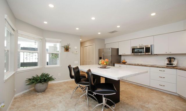 2110 Woodland Park Drive, Houston, TX 77077