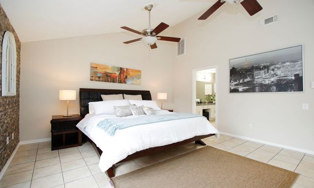 2110 Woodland Park Drive, Houston, TX 77077