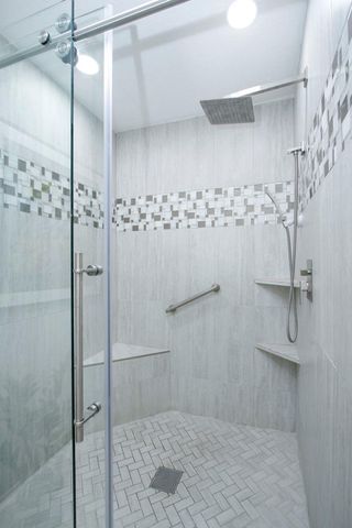 2110 Woodland Park Drive, Houston, TX 77077
