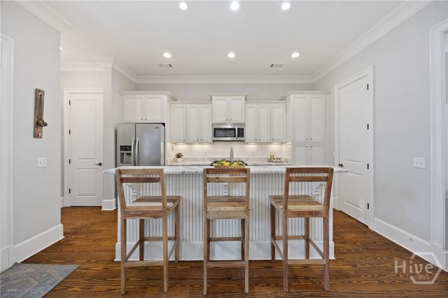 203 E 56th Street, Savannah, GA 31405