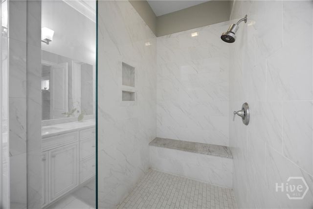 203 E 56th Street, Savannah, GA 31405