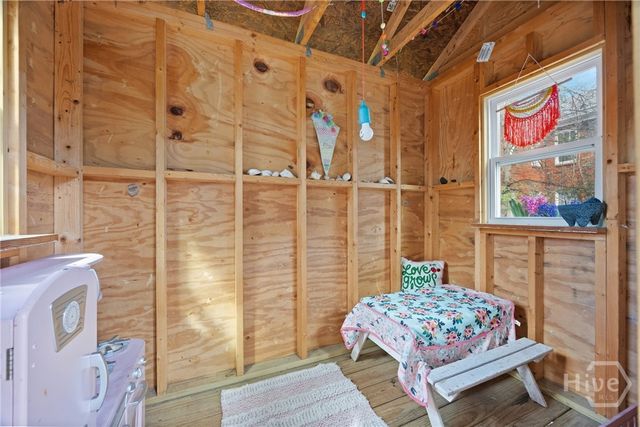 203 E 56th Street, Savannah, GA 31405