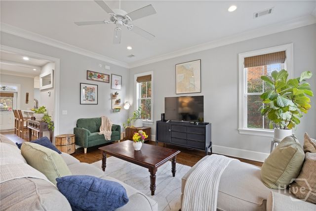 203 E 56th Street, Savannah, GA 31405