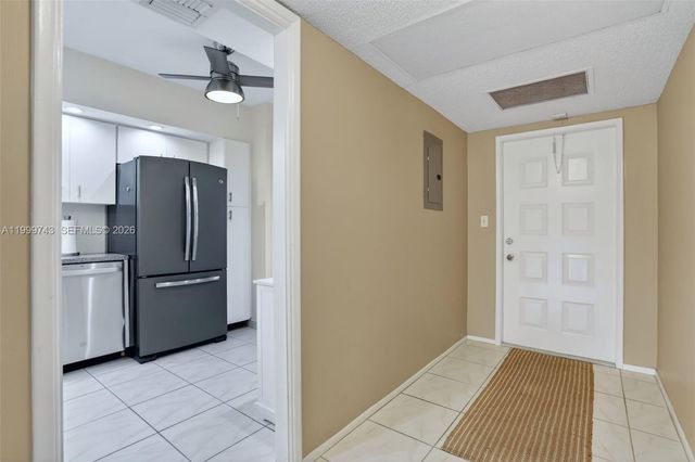 4030 W Palm Aire Dr 105, Pompano Beach, FL 33069
