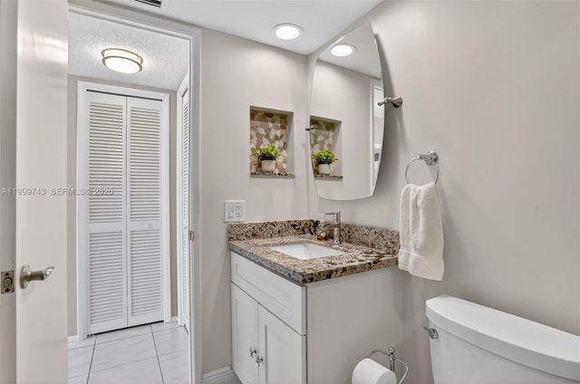 4030 W Palm Aire Dr 105, Pompano Beach, FL 33069