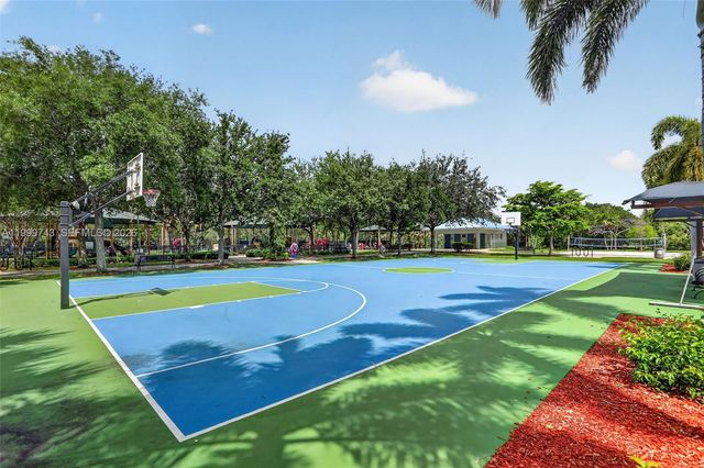 4030 W Palm Aire Dr 105, Pompano Beach, FL 33069