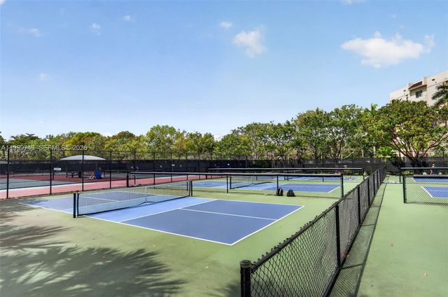 4030 W Palm Aire Dr 105, Pompano Beach, FL 33069