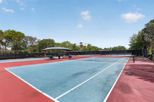 4030 W Palm Aire Dr 105, Pompano Beach, FL 33069