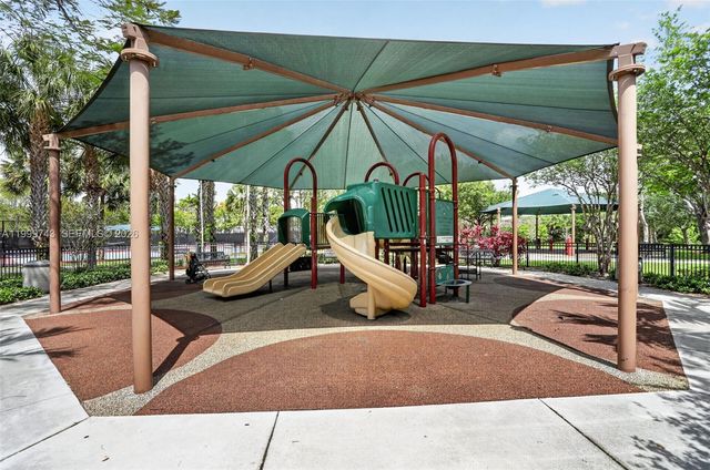 4030 W Palm Aire Dr 105, Pompano Beach, FL 33069