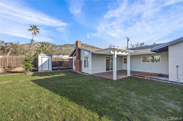 871 Hillside Lane, Norco, CA 92860