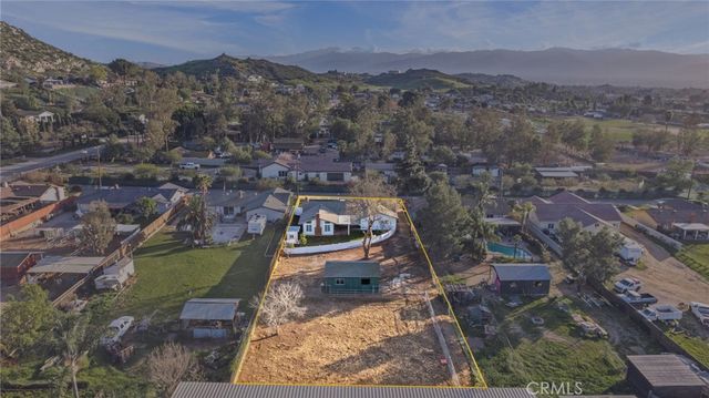 871 Hillside Lane, Norco, CA 92860
