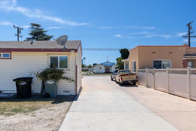 239 E Collins Street, Oxnard, CA 93036
